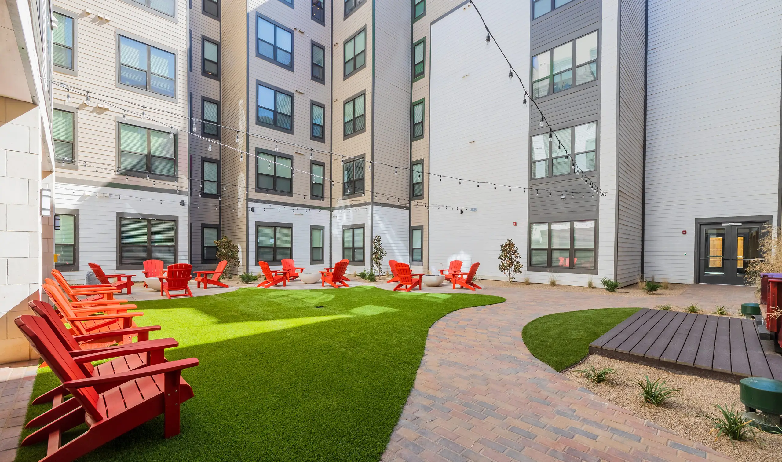 Savoy Courtyard